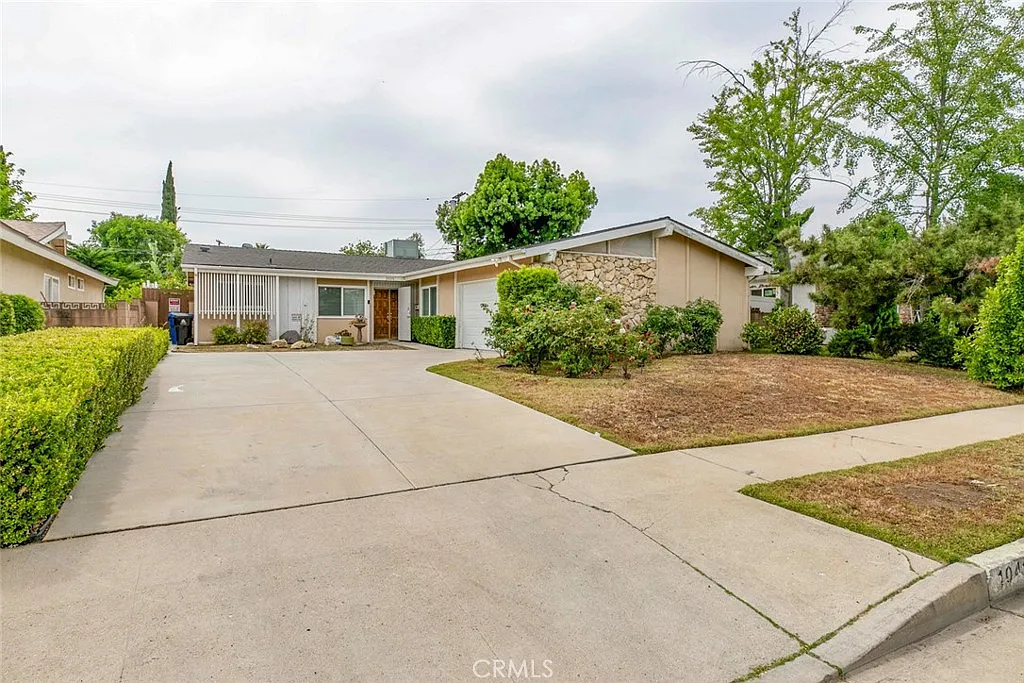 bce3cbf8906858bcc12c7a0b544fab8a-uncropped_scaled_within_1536_1152